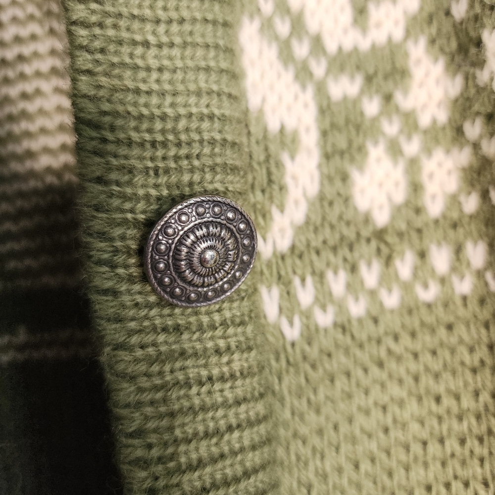 1960s Kjell of Norway Vintage Fair Isle Wool Sweater in Green and White Size M - Picture 3 of 7